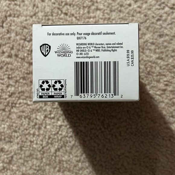 Fantastic Beasts and Where to Find Them Newt Scamander Hallmark Keepsake 2022 - Picture 2 of 12